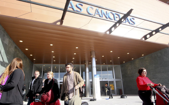 Entrada centro comercial As Cancelas