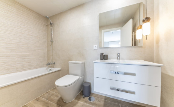 Viviendas obra nueva varios baños en San Juan de Alicante