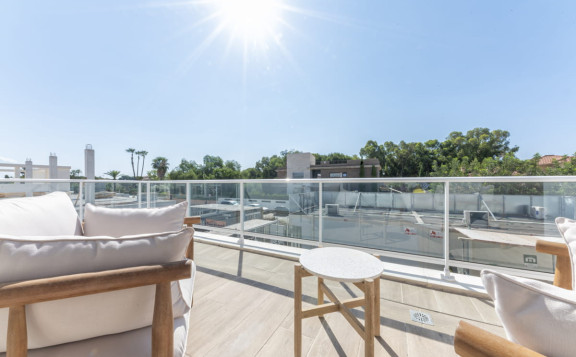 Terraza con vistas en nuestros nuevos chalets de San Juan de Alicante