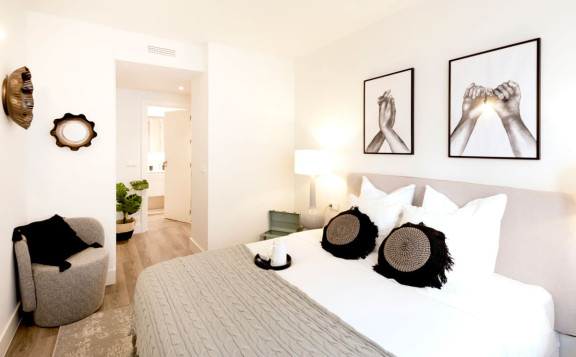 Habitación principal con mucha luz en los pisos obra nueva del centro de Sabadell