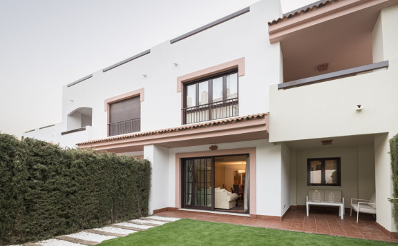 Chalets nuevos en Guillena con jardín