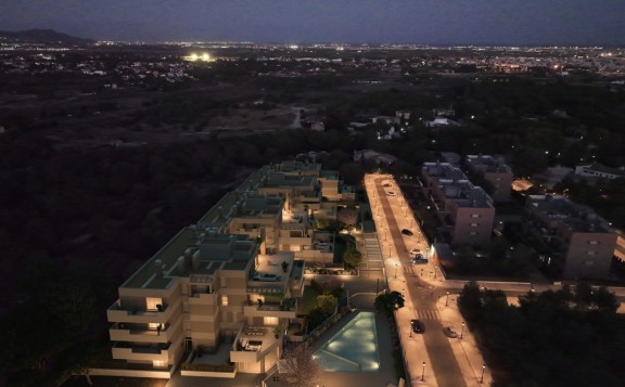 Vista aérea del Residencial Natura, de noche
