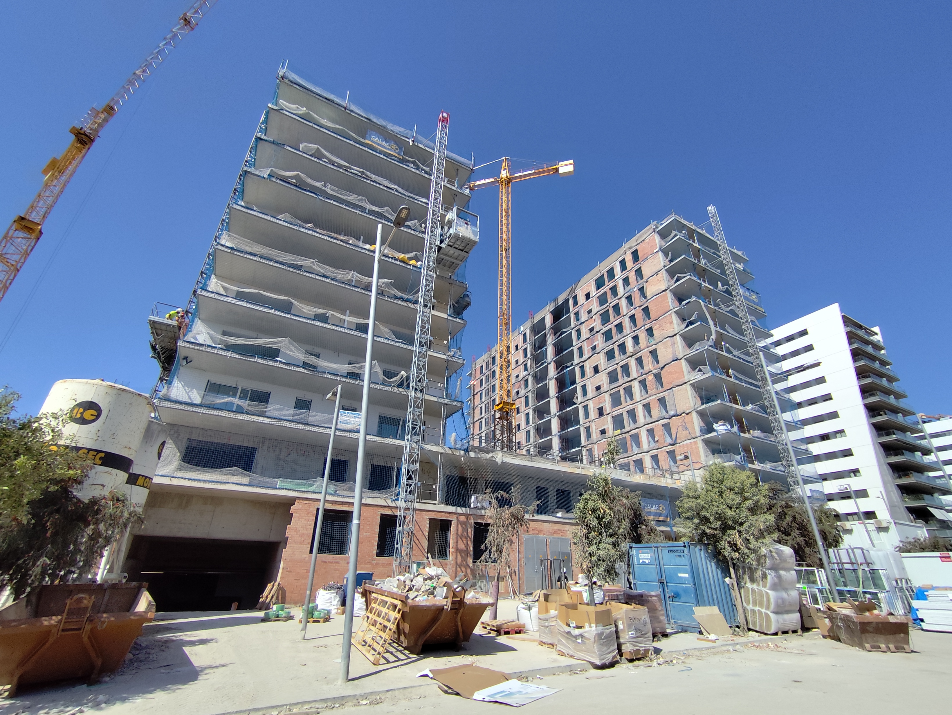 Avance construcción  Port Badalona