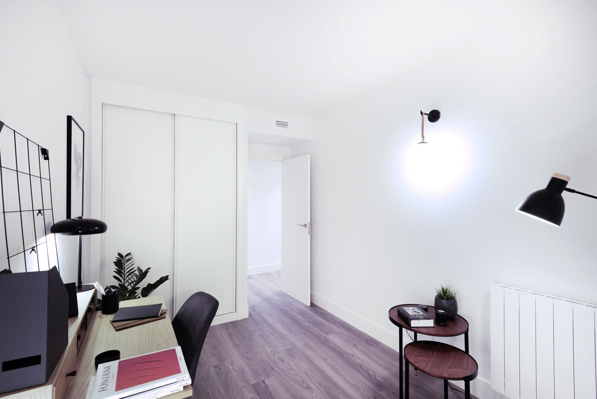Dormitorio convertido en despacho en Sabadell centro