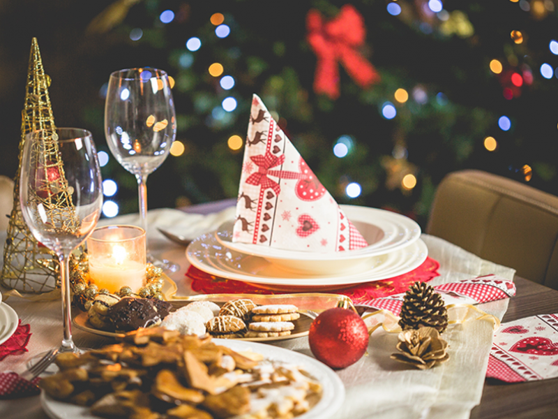 Decora tu casa para navidad y prepara una buena mesa